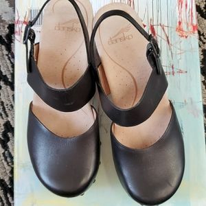 Black leather Mary Jane clogs Dansko